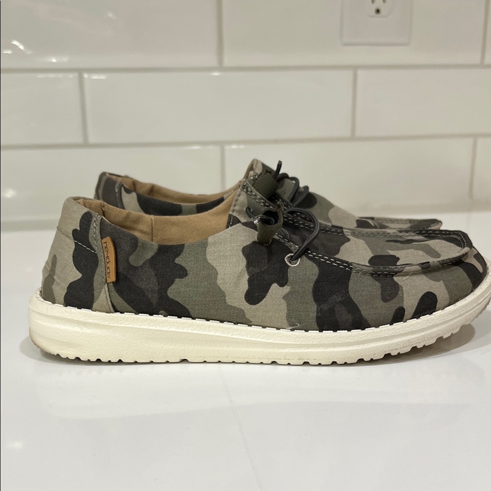 Camo Wendy Hey Dudes - Picture 3 of 7